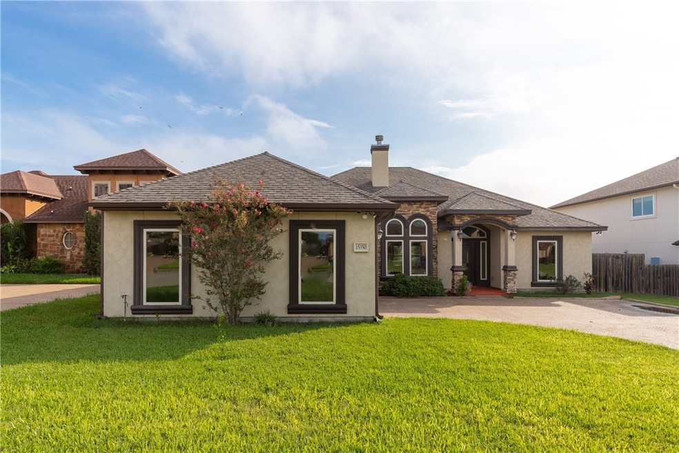 Beautiful Home in Gated Security Entrance-TUSCAN P