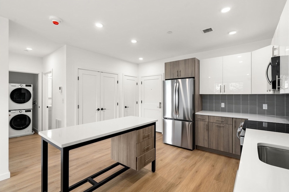 40 Centre St unit 205, Brookline, MA 02446 - photo 1