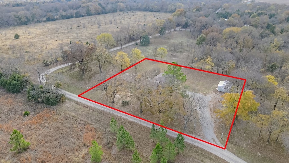 300 County Road 4550, Trenton, TX 75490 - photo 1