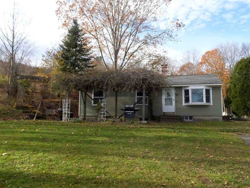 200 Sauve Rd, Putney, VT 05346 - photo 1