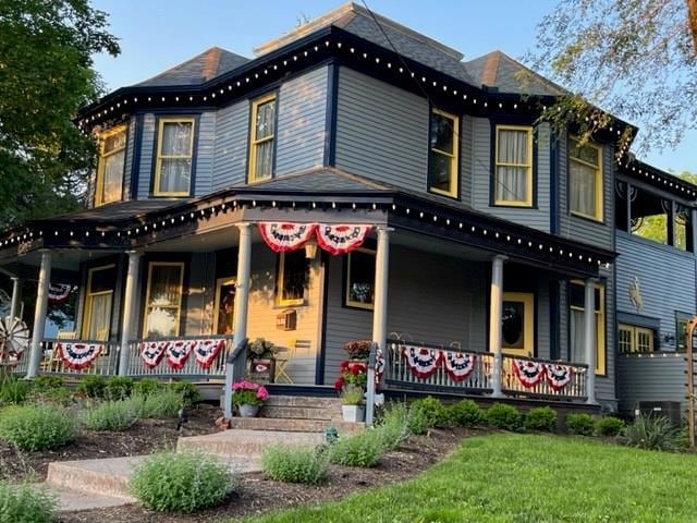 908 Washington St, Weston, MO 64098 - photo 1