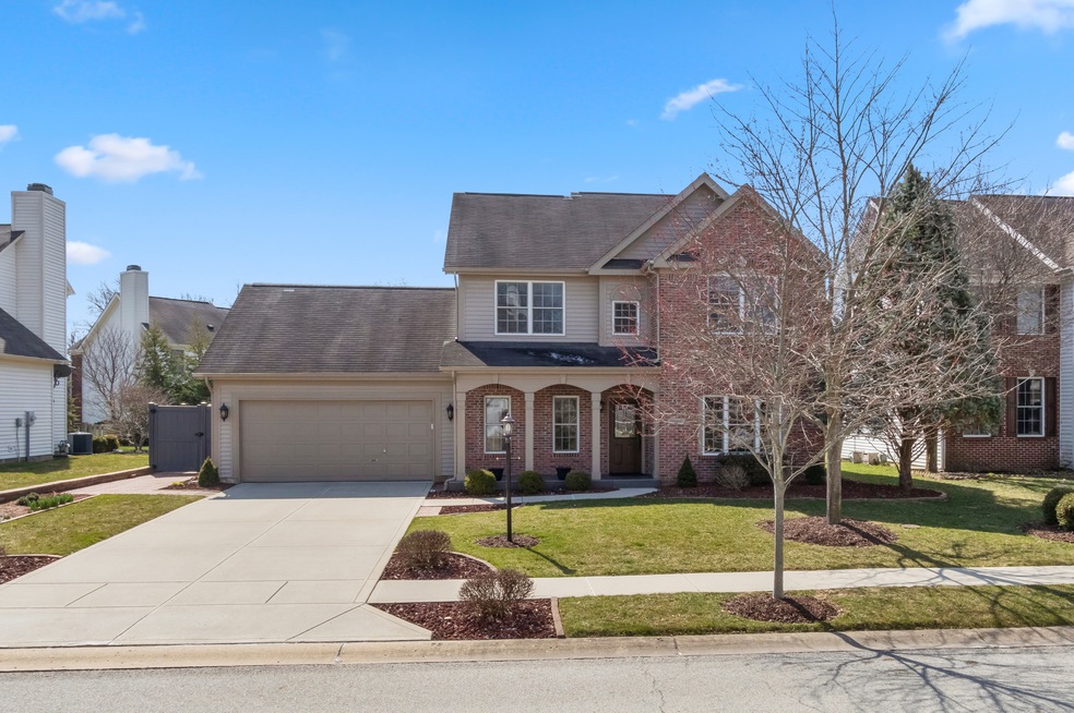 11897 Weathered Edge Dr, Fishers, IN 46037 - photo 1