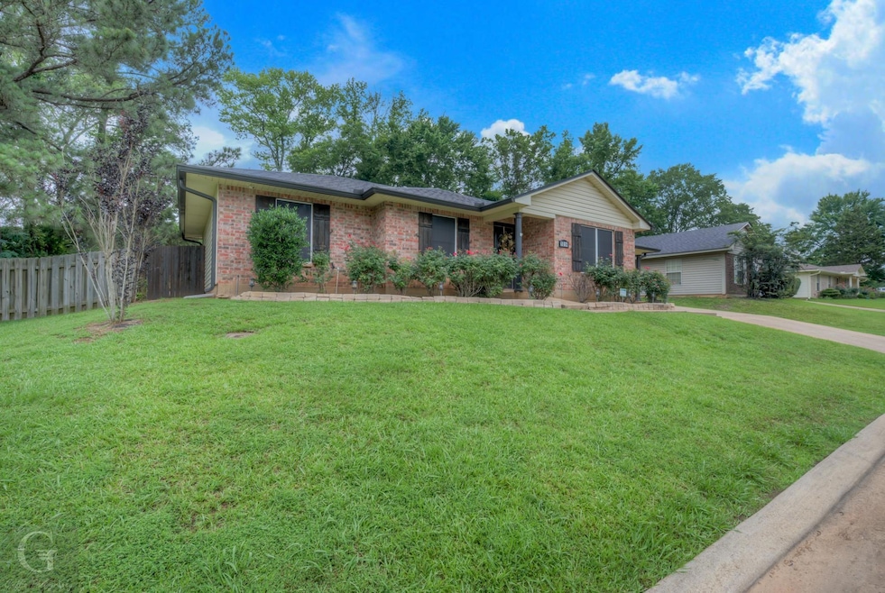 1014 Creekside Ln, Haughton, LA 71037 - photo 1