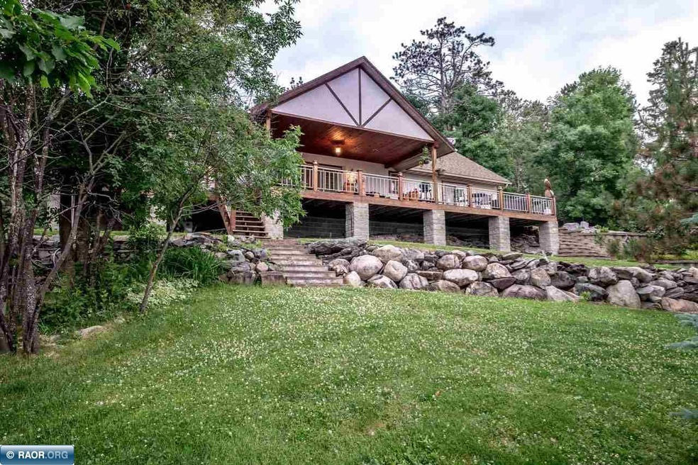 Magnificent custom built home with amenities galor