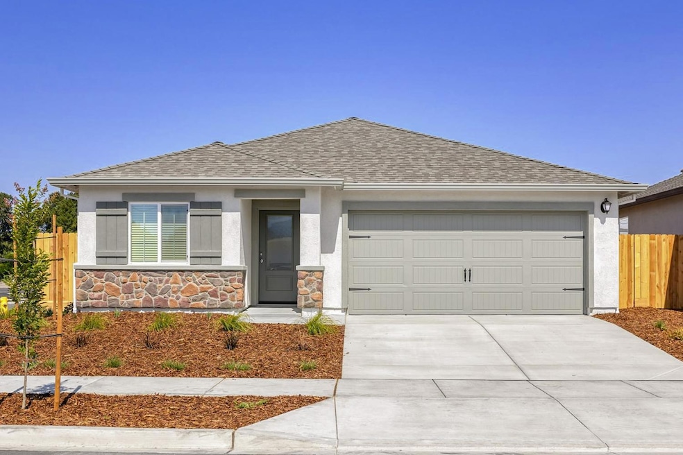 2196 Woods Dr, Linda, CA 95901 - photo 1