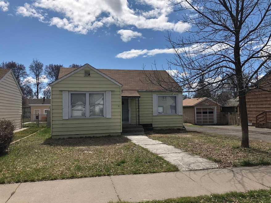 2320 Darrow Ave, Klamath Falls, OR 97601 - photo 1