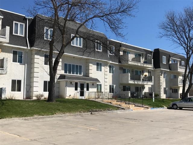 815 Duke Dr#202, Grand Forks, ND 58201 - photo 1