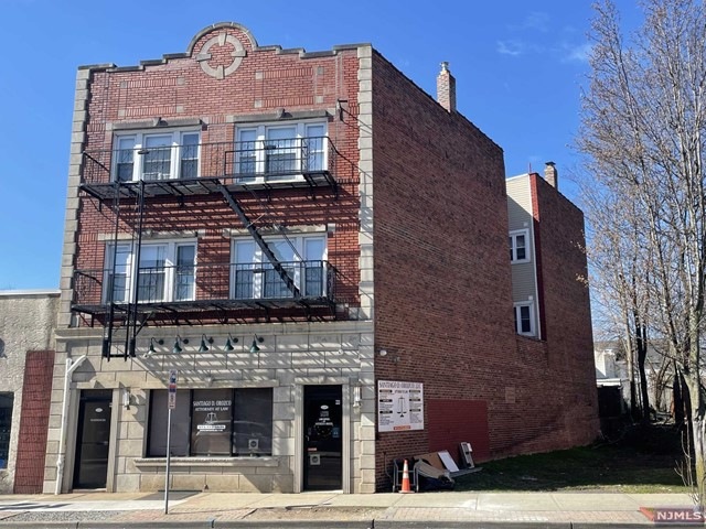 1109 Main Ave unit 5, Clifton, NJ 07011 - photo 1