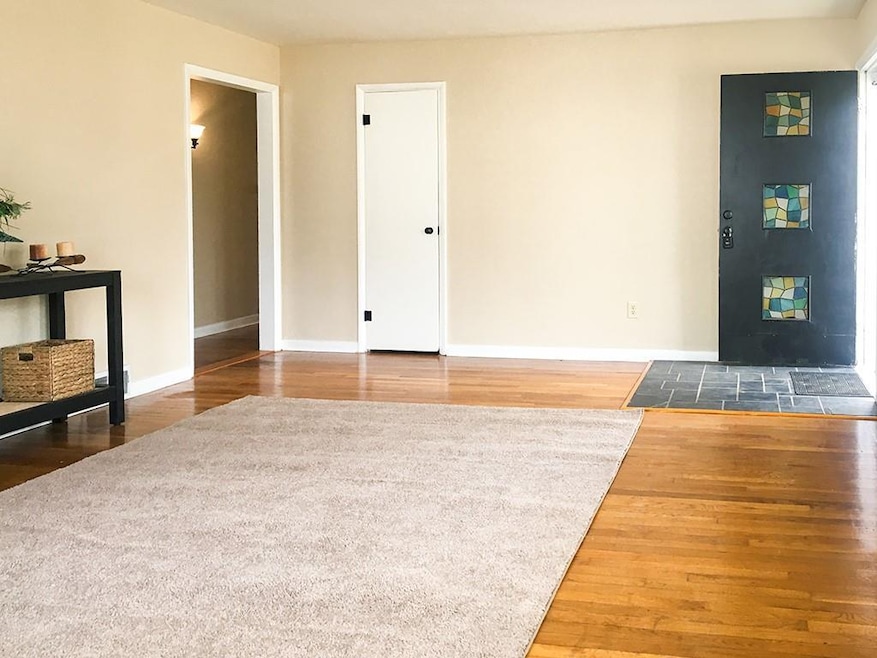 2525 Pearl St, Columbus, IN 47201 - photo 1