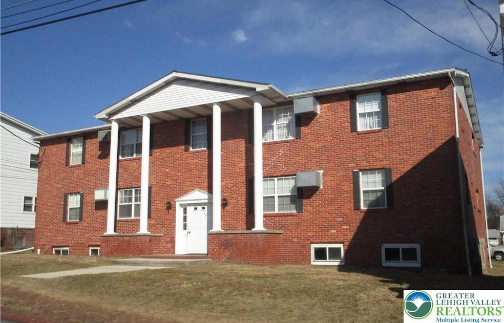 235 N Nice St unit 4, Frackville, PA 17931 - photo 1