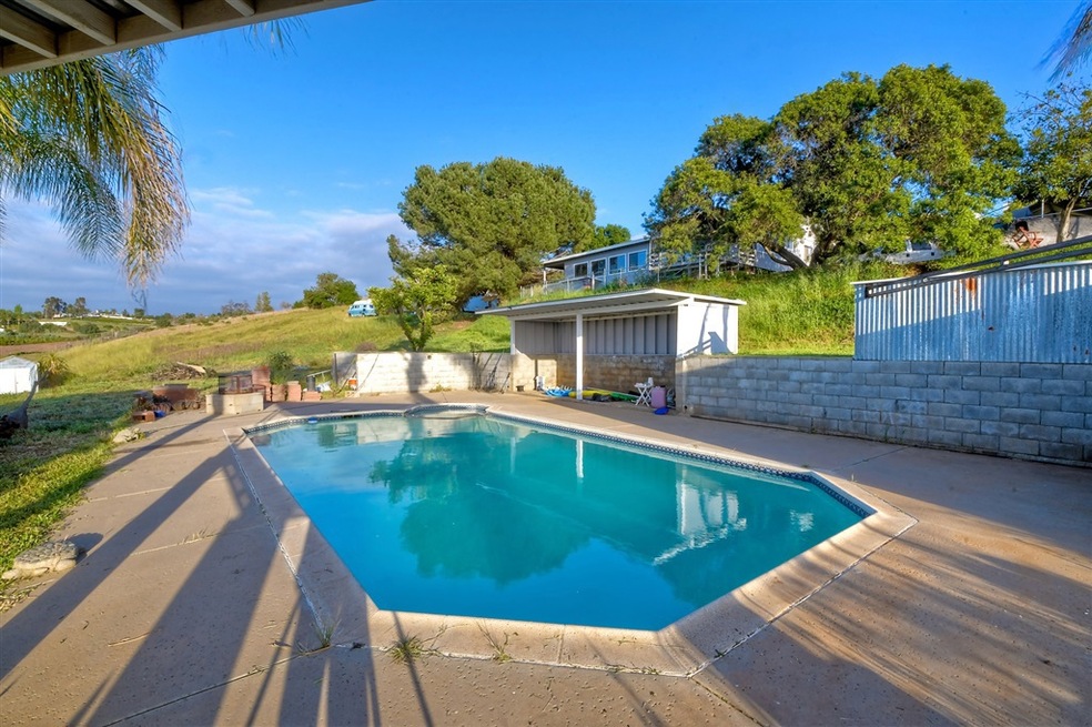 31094 Rodriguez Rd, Escondido, CA 92026 - photo 1