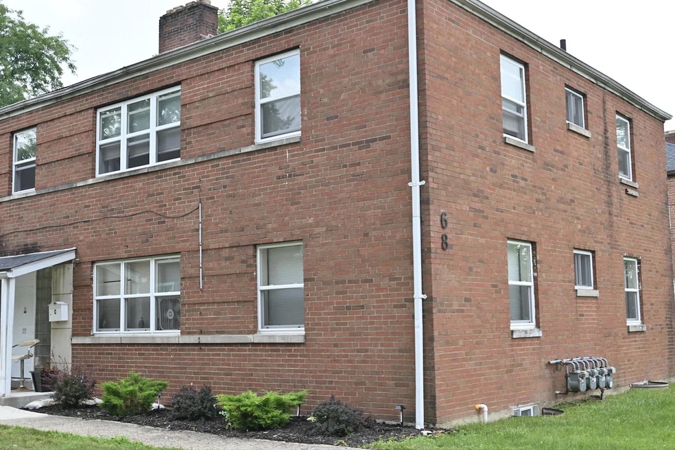 68 N Hampton Rd unit D, Columbus, OH 43213 - photo 1