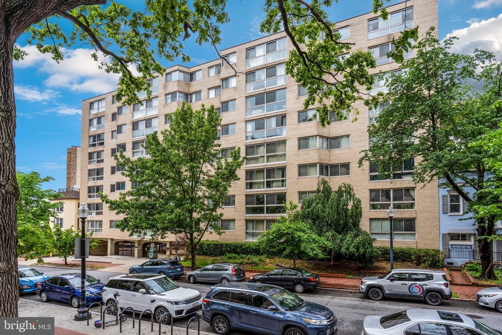 Jefferson House unit 112, Washington, DC 20037 - photo 1