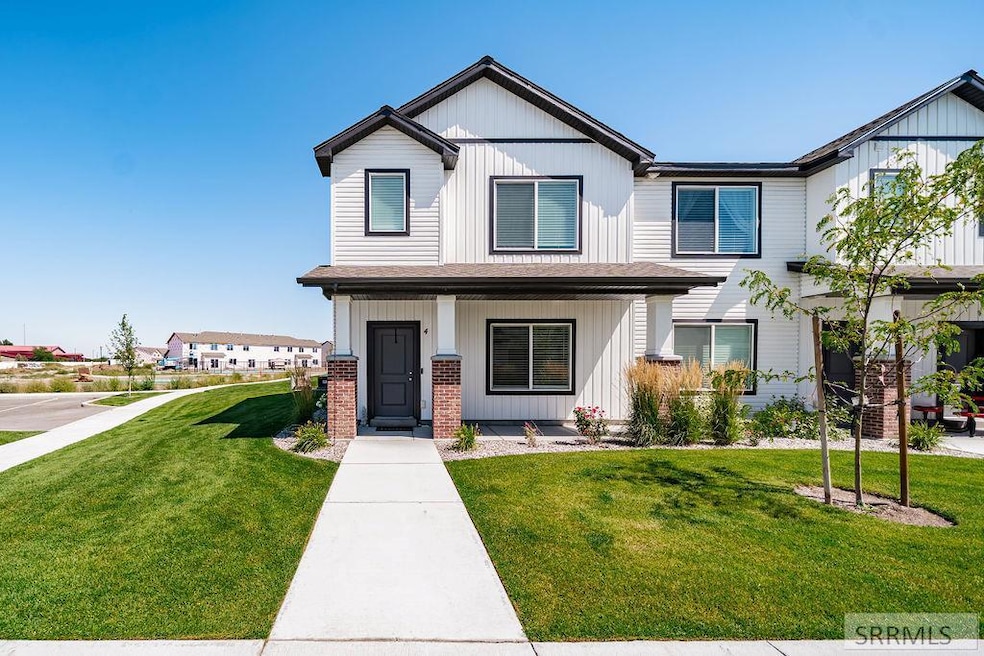 For Sale $299,000 • Co-Listing Agent
