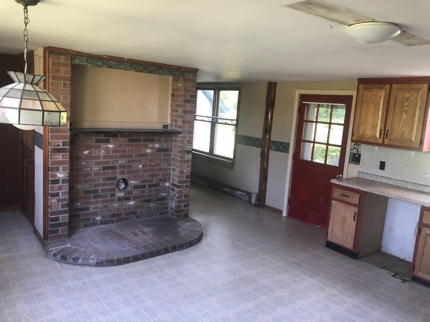 1407 Bellows Falls Rd, Charlestown, NH 03603 - photo 1