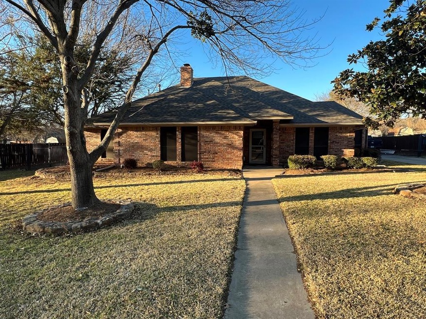 108 W Oak Valley Dr, Colleyville, TX 76034 - photo 1