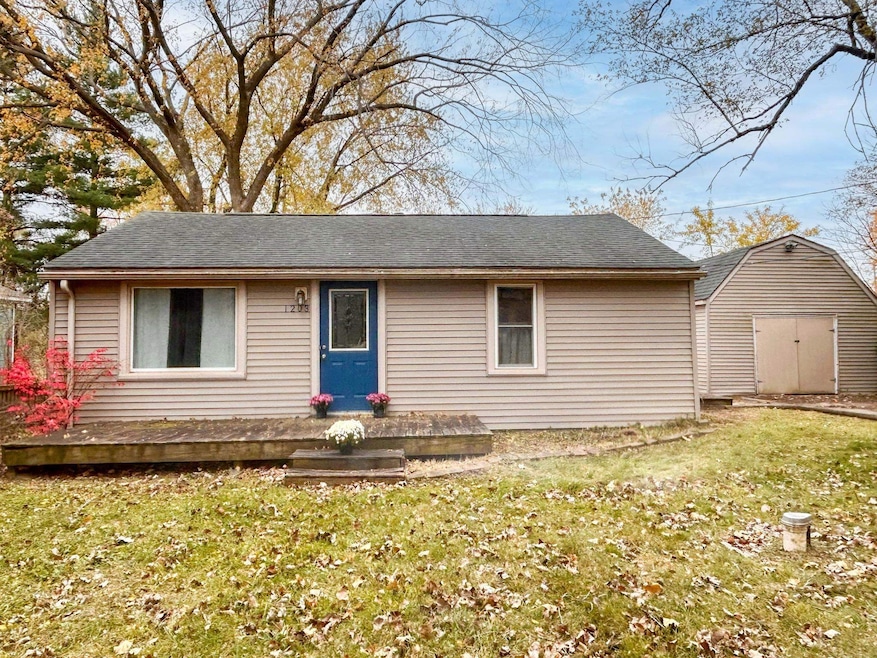 1203 Froman St, Grand Blanc, MI 48439 - photo 1
