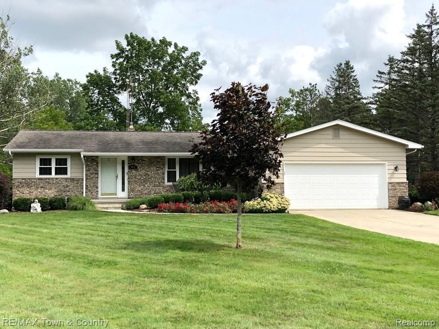 4476 N Linden Rd, Flint, MI 48504 - photo 1