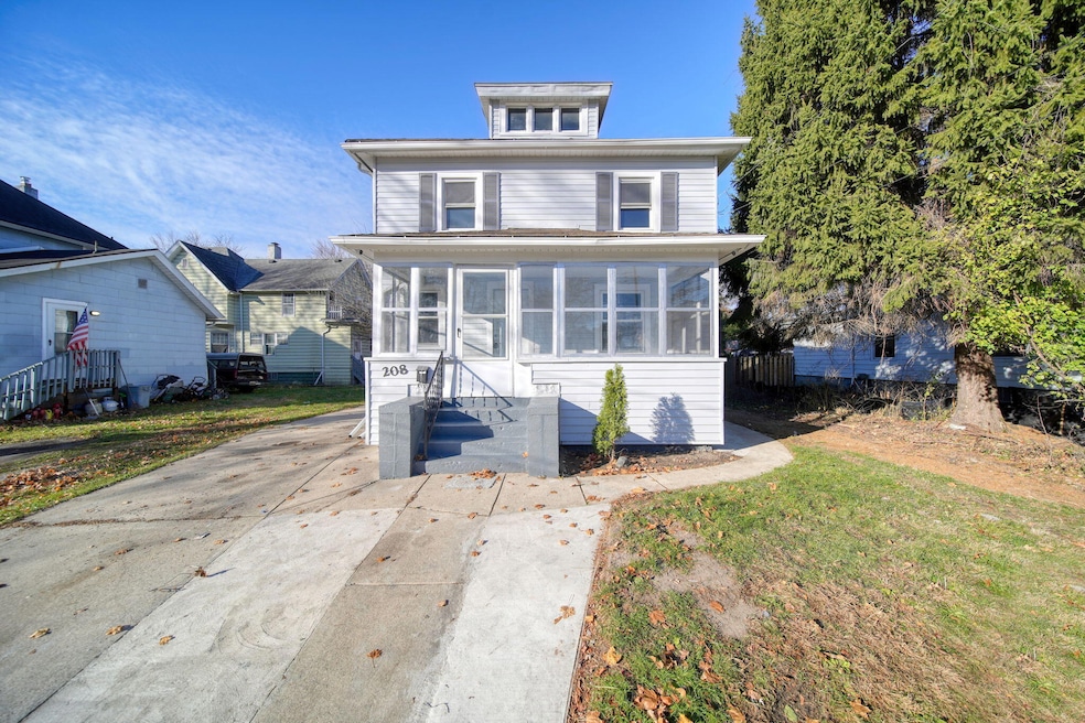 208 Bates St, Jackson, MI 49202 - photo 1