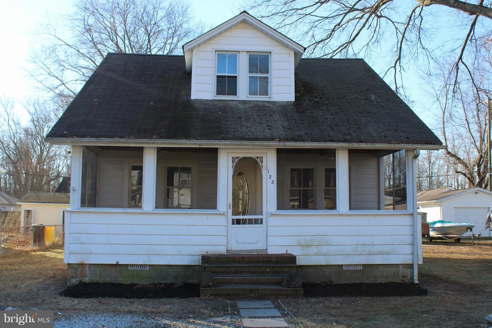 123 Linden Ave, Edgewater, MD 21037 - photo 1