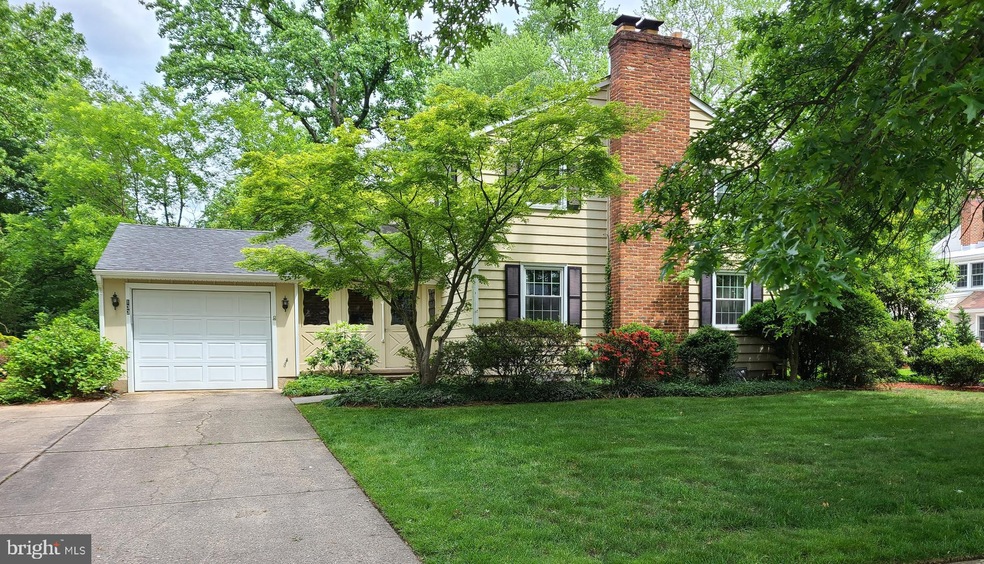 133 Fox Chase Ln, Cherry Hill, NJ 08034 - photo 1