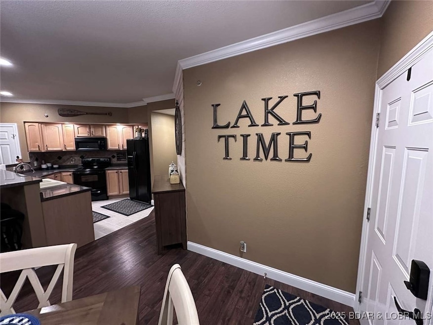 Lighthouse Pointe Condominiums unit 113, Lake Ozark, MO 65049 - photo 1