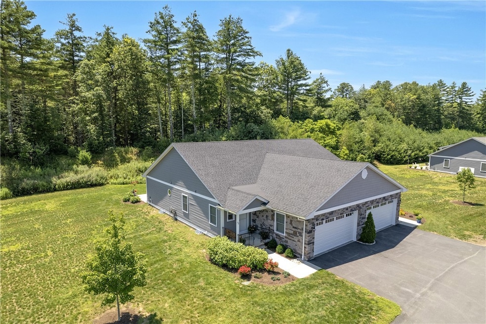 98 Bella Vista Cir unit 29, Chepachet, RI 02814 - photo 1