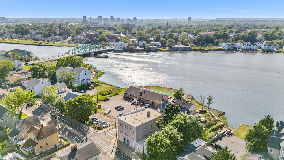 728 Quinnipiac Ave, New Haven, CT 06513 - photo 1