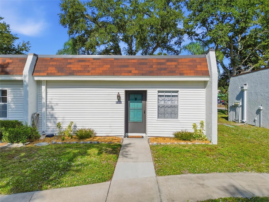 13717 Mission Oaks Blvd, Seminole, FL 33776 - photo 1