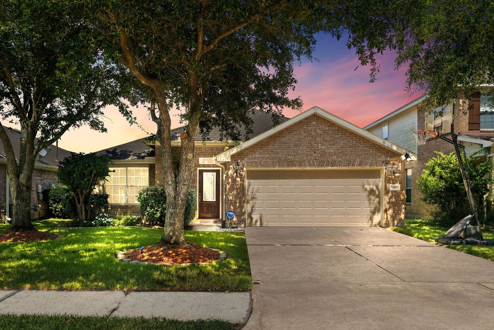 Welcome home to 15006 Summer Sunset Drive located