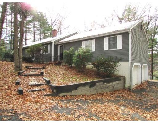 11 Lakeshore Dr, Fiskdale, MA 01518 - photo 1