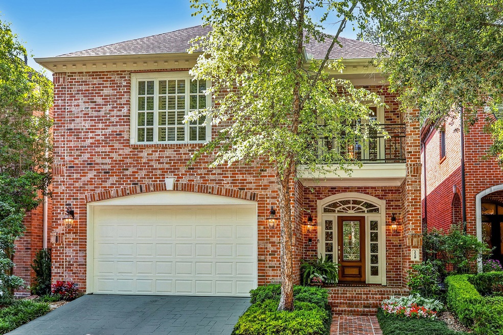 229 Sugarberry Cir, Houston, TX 77024 - photo 1