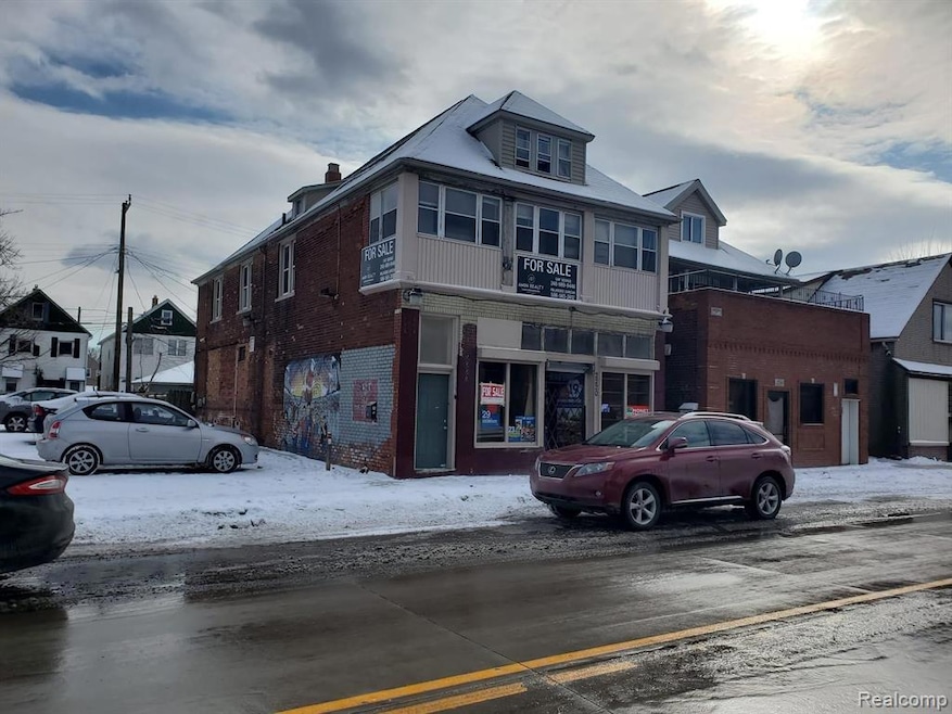 2222 Caniff St, HamtraMcK, MI 48212 - photo 1