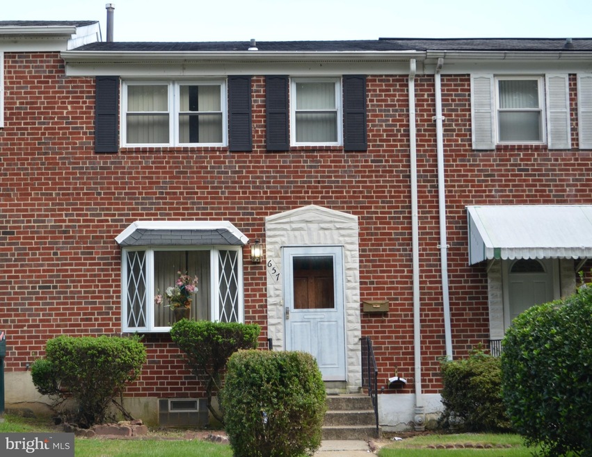 657 S Wickham Rd, Baltimore, MD 21229 - photo 1