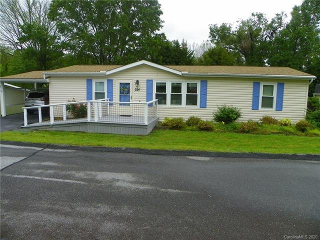 224 Cranbrook Cir, Hendersonville, NC 28792 - photo 1