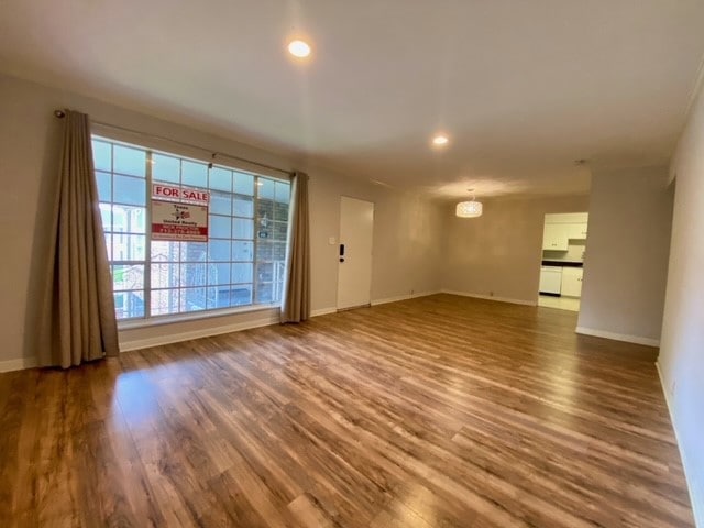 Living / dining area.