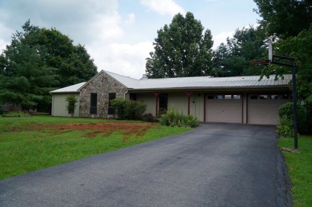 3559 Shannon Village Rd, Cookeville, TN 38506 - photo 1