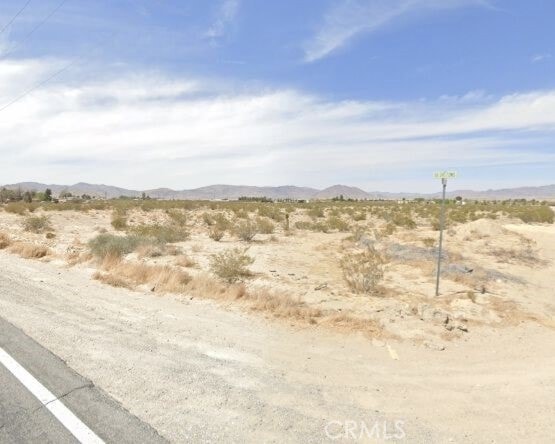 0 Shutter unit HD25261852, Lucerne Valley, CA 92356 - photo 1