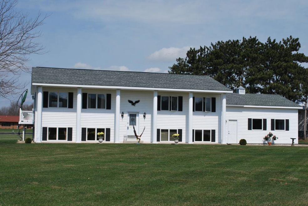 Large raised ranch on 1 or 1.25 acres