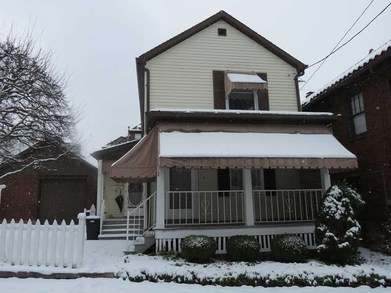 Exterior Front. This adorable cottage is very welc