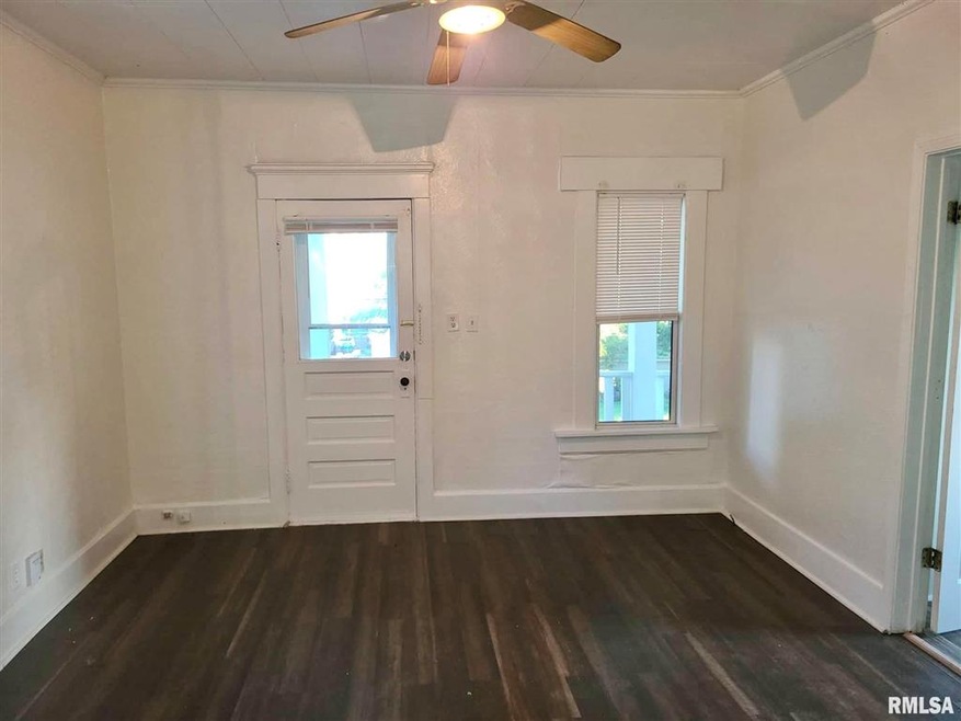 1720 W 9th St, Davenport, IA 52804 - photo 1