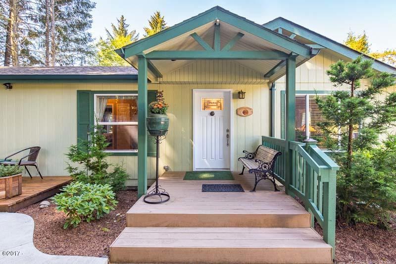 1512 SE 16th St, Lincoln City, OR 97367 - photo 1