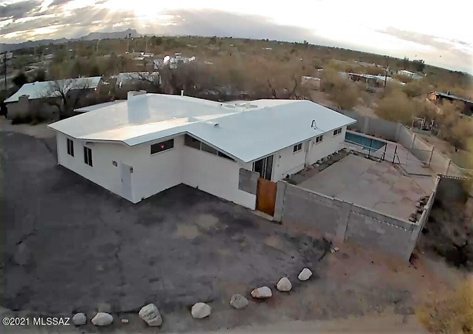 448 W Hardy Rd, Tucson, AZ 85704 - photo 1