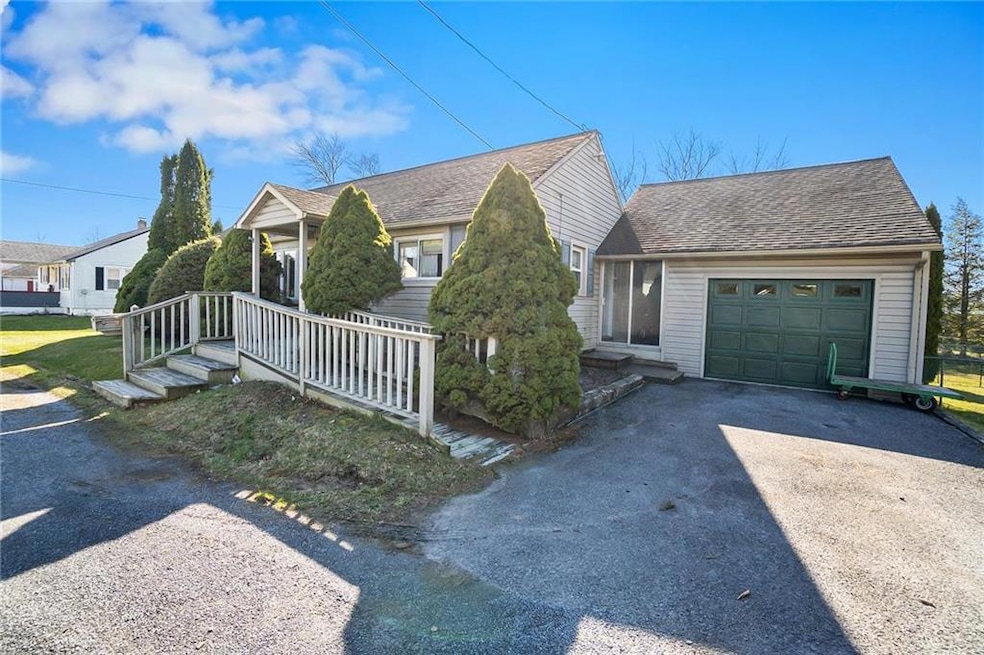 117 Green St, Walnutport, PA 18088 - photo 1