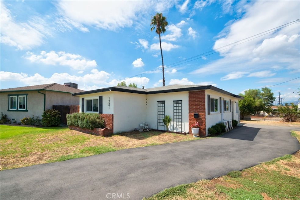 Under Contract $699,000