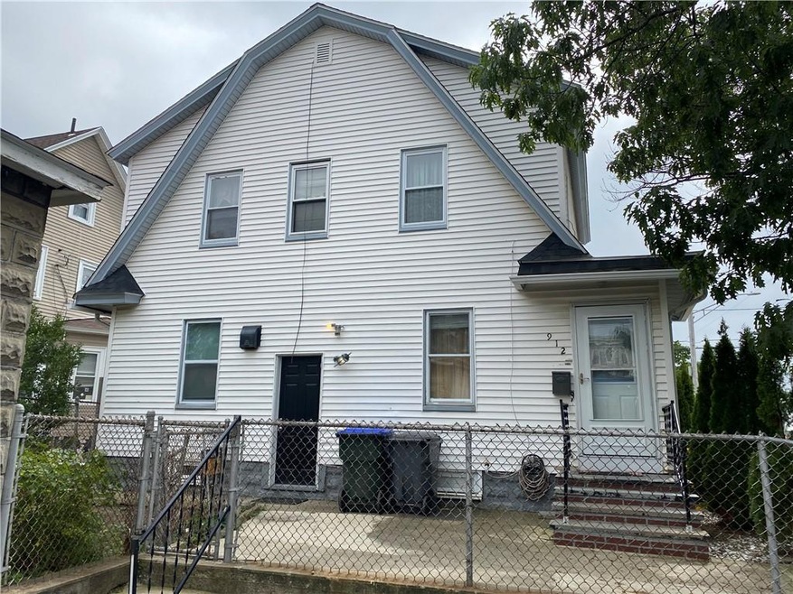 912 Narragansett Blvd, Providence, RI 02905 - photo 1