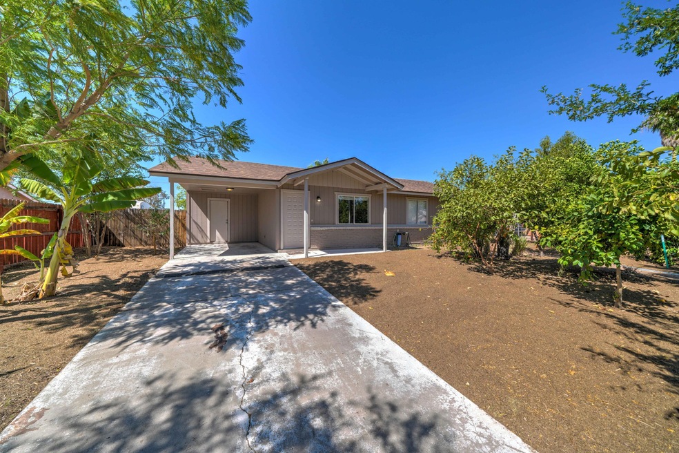 652 E Kachina Ave-4
