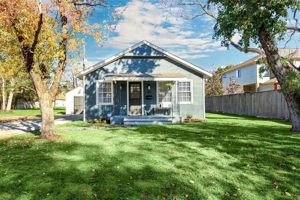 1917 Avenue N, Rosenberg, TX 77471 - photo 1