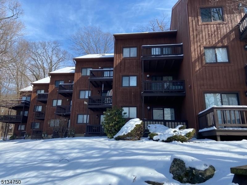 5 Davos Dr unit 2, Vernon, NJ 07462 - photo 1