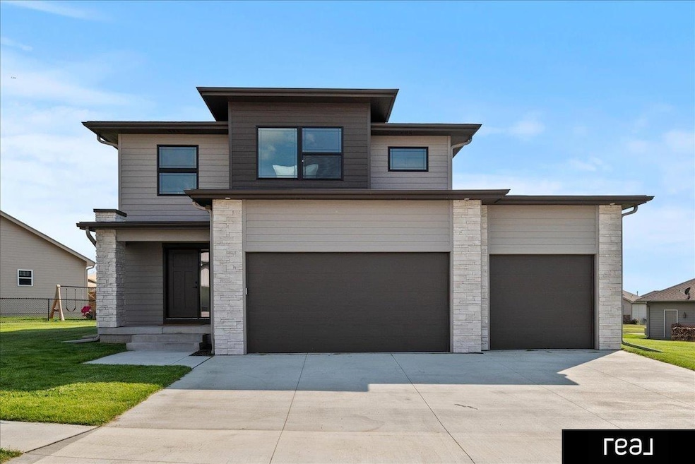 For Sale $644,500 • Co-Listing Agent